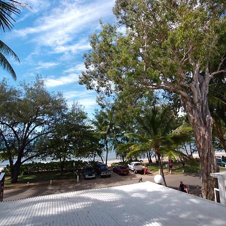 Sarayi Boutique Hotel Palm Cove Exterior photo