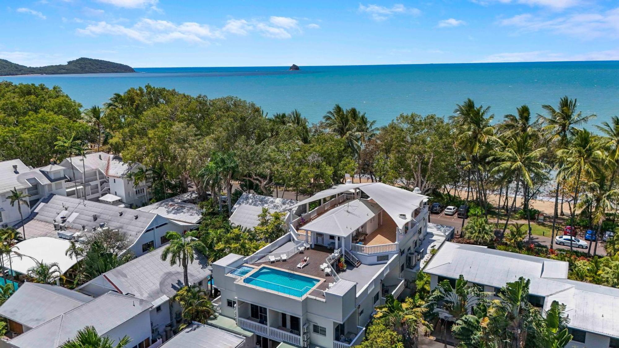 Sarayi Boutique Hotel Palm Cove Exterior photo