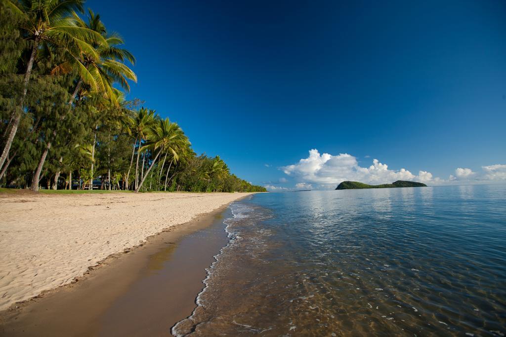 Sarayi Boutique Hotel Palm Cove Exterior photo