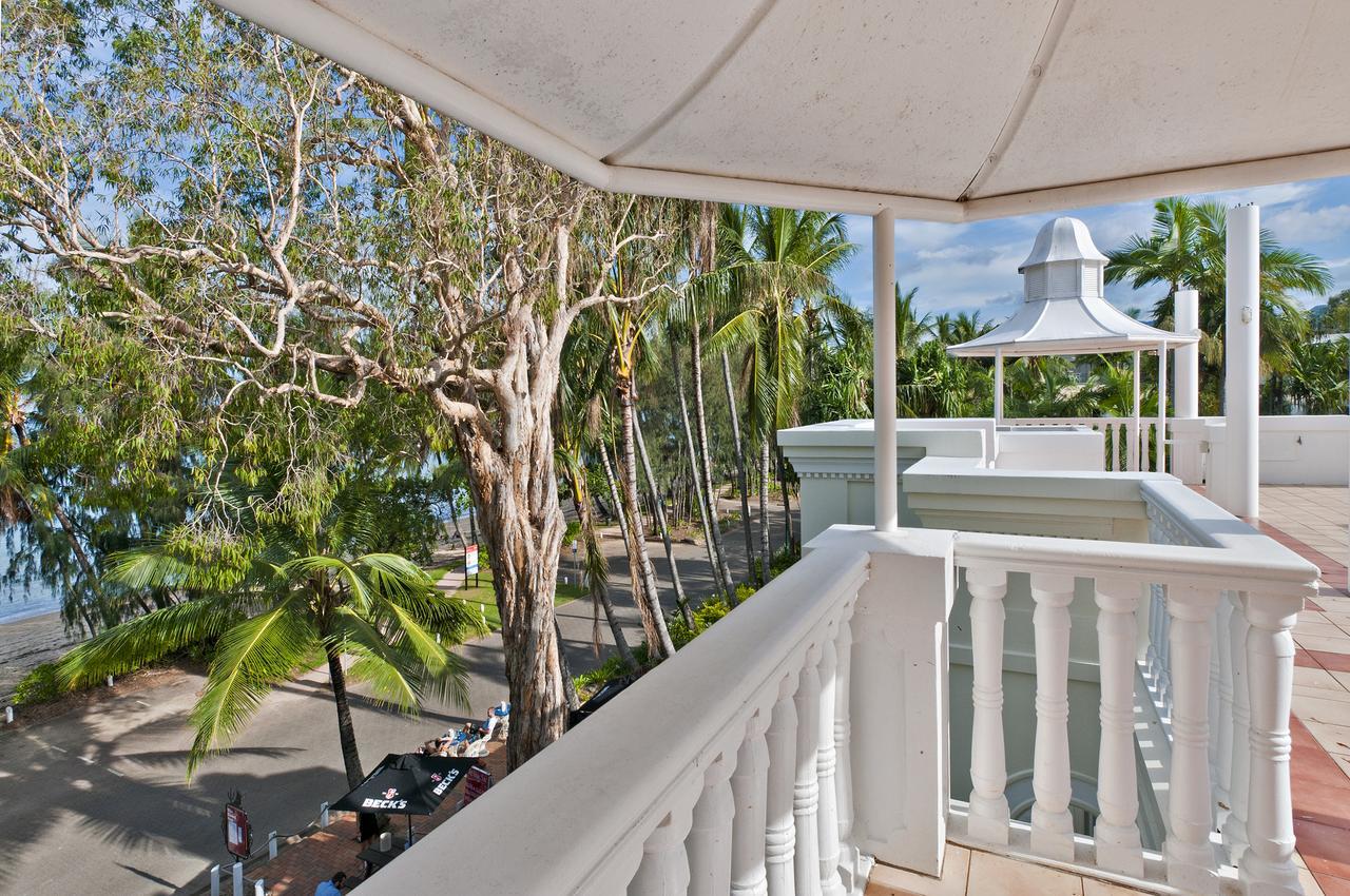 Sarayi Boutique Hotel Palm Cove Exterior photo