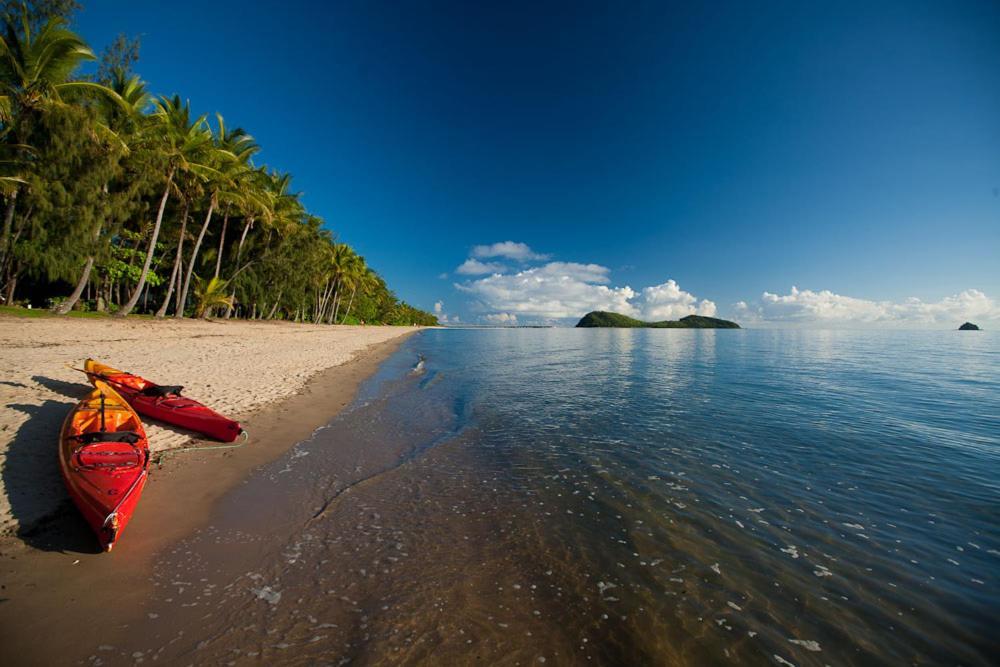 Sarayi Boutique Hotel Palm Cove Exterior photo